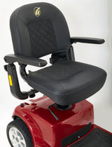 Golden Companion 3-Wheel Full-Size seat and armrests, close-up