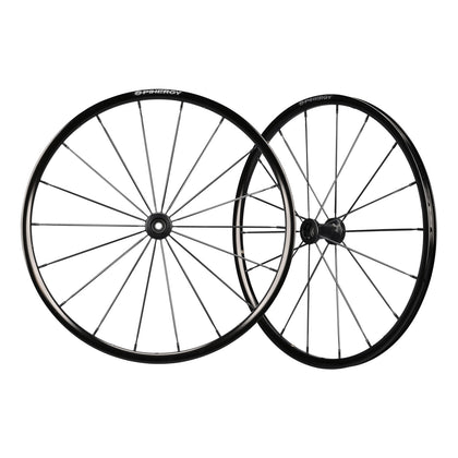 A pair of Spinergy Blade LXL wheels