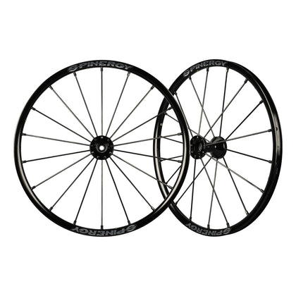 A pair of Spinergy SLX 507 wheels