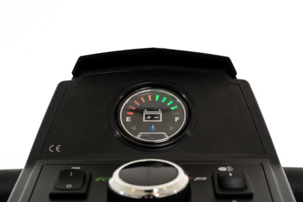 Zero Turn 10 Voltmeter Closeup 3 19.jpg