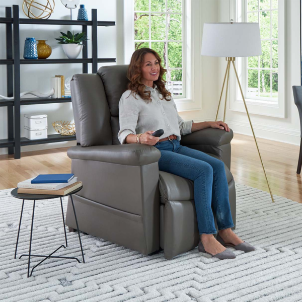 DayDreamer PR-632 lift chair with PowerPillow® head support and MaxiComfort® reclining, shown in a soft fabric upholstery with plush cushioning.