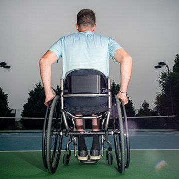 ROHO AGILITY® Active Aluminum Back with lightweight aluminum frame, Min/Mid contour options, and adjustable air insert for customizable support.